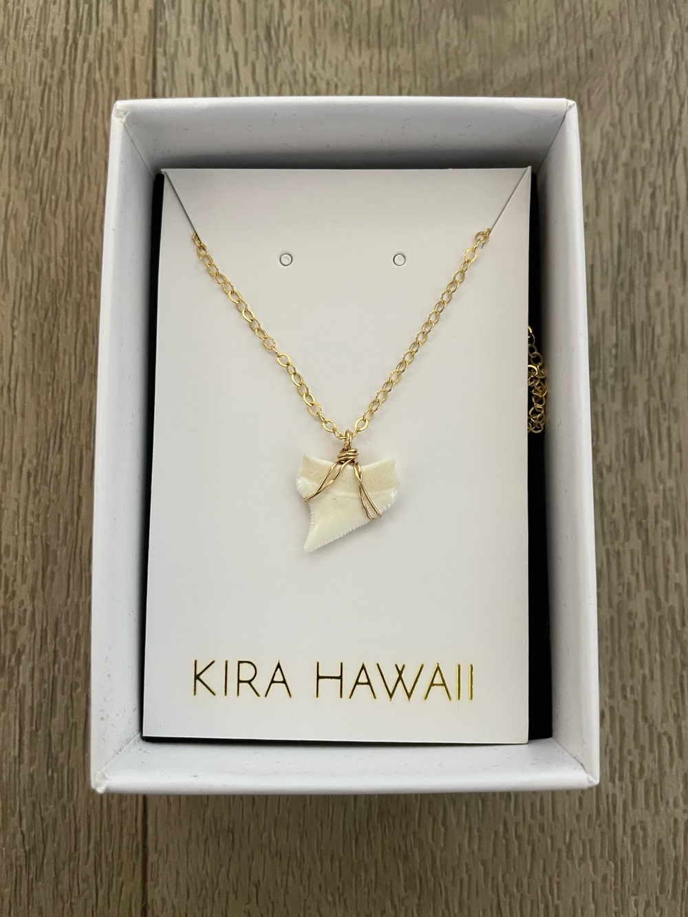 NEW WITH TAG SHARK TOOTH KIRA HAWAII NECKLACE